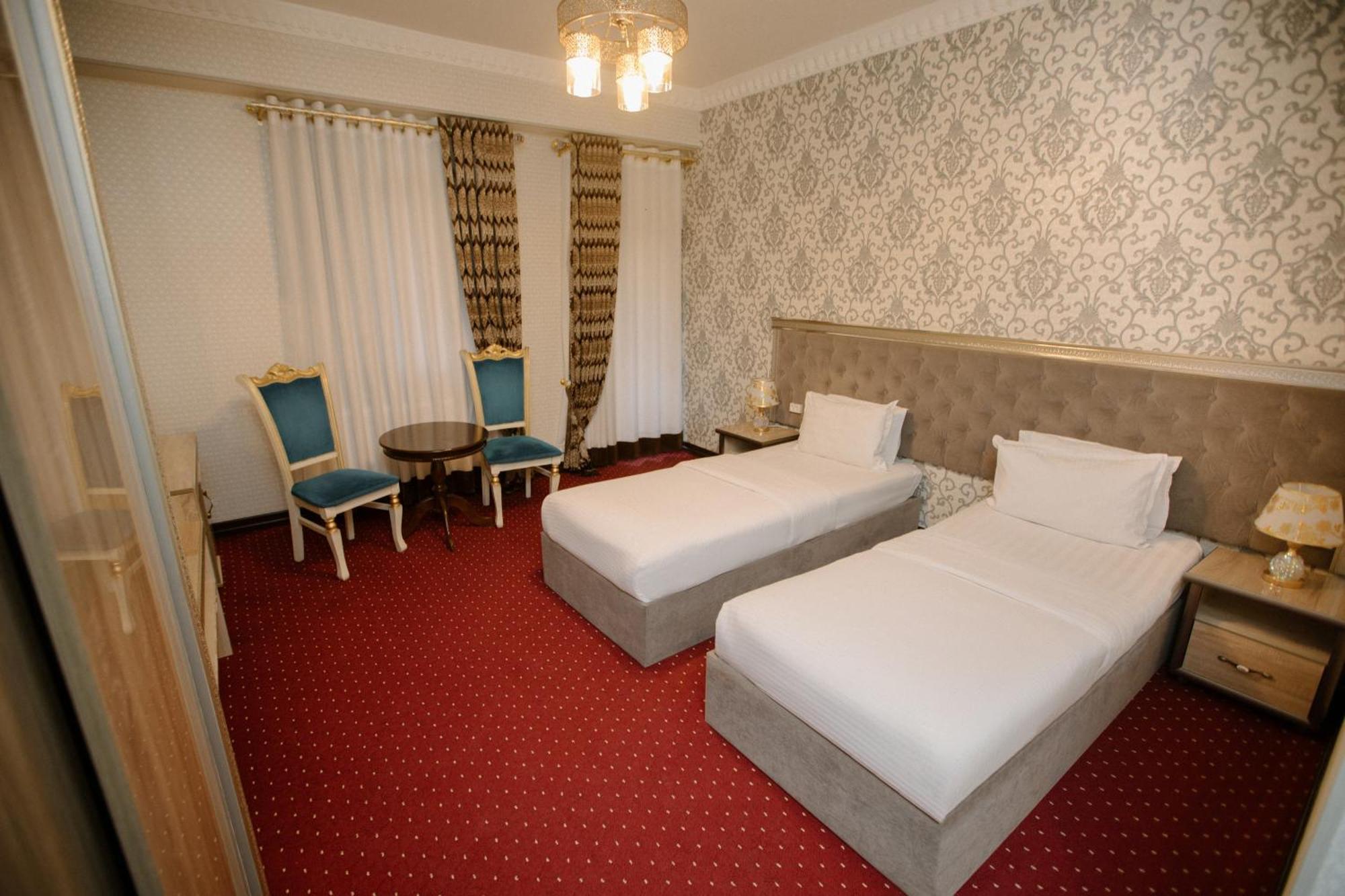 Dendi Plaza Hotel Bucara Exterior foto